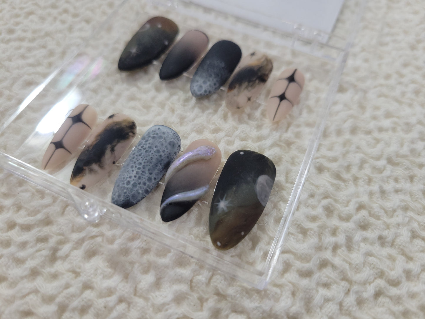 Lunar Venom Press On Nail Set