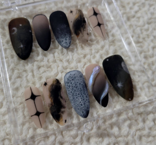 Lunar Venom Press On Nail Set