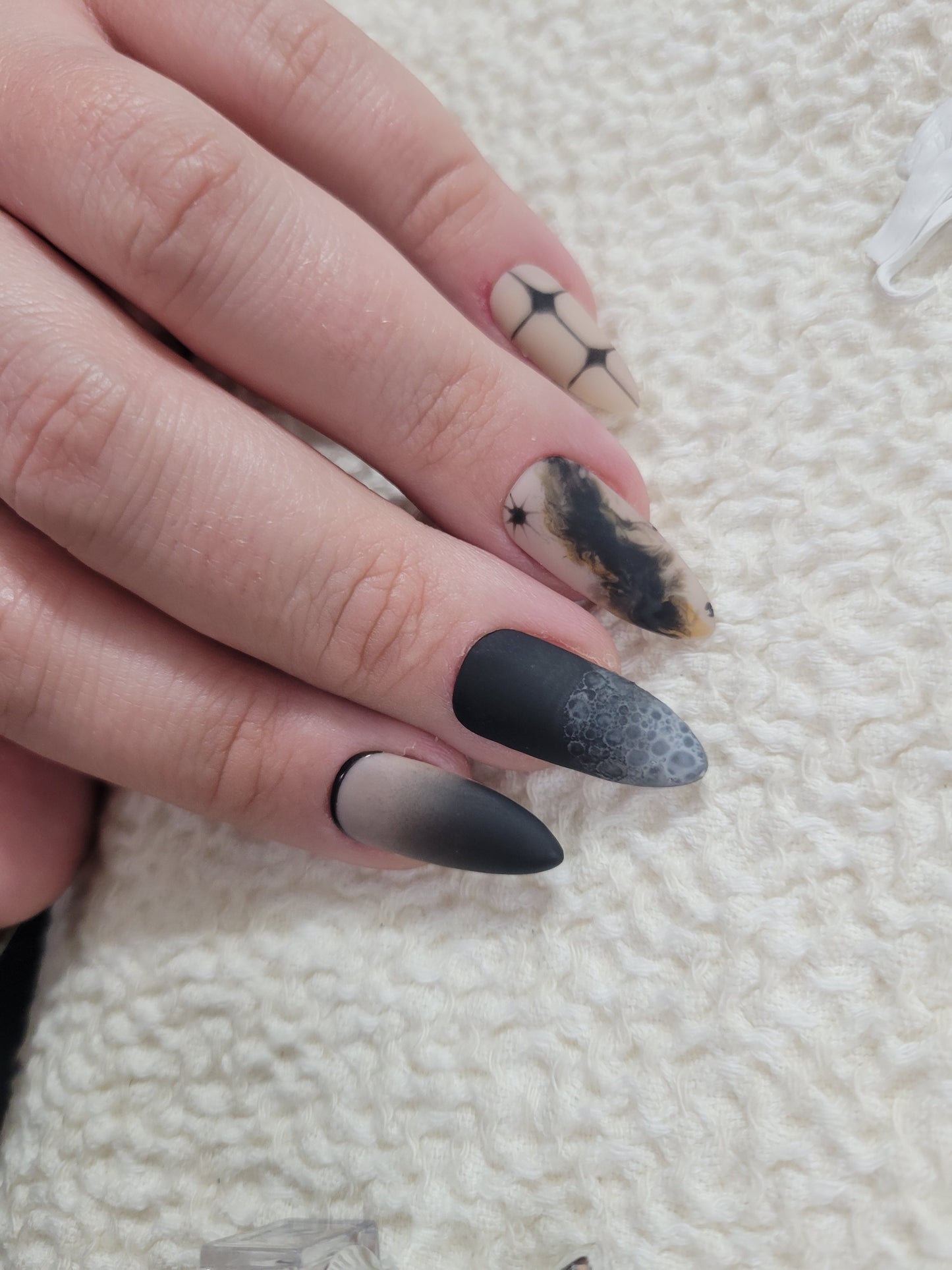 Lunar Venom Press On Nail Set
